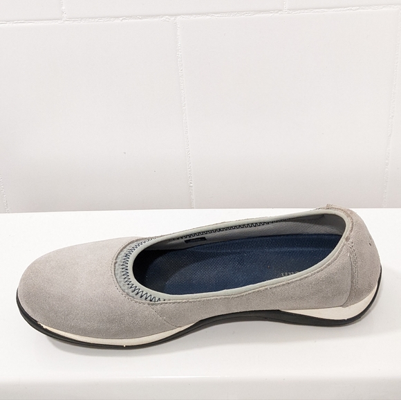 L.L bean suede walking flats - Picture 4 of 16
